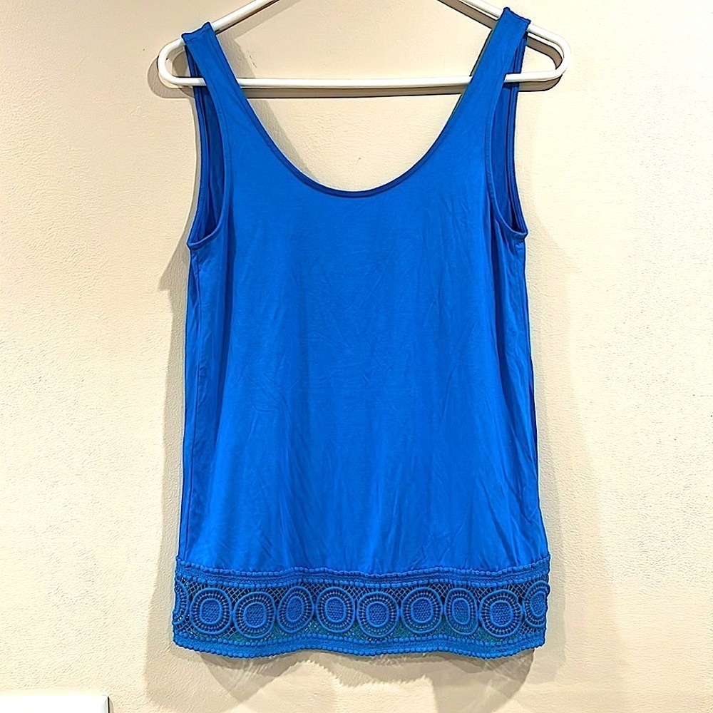 🔥BEBE Blue Sleeveless Top🔥